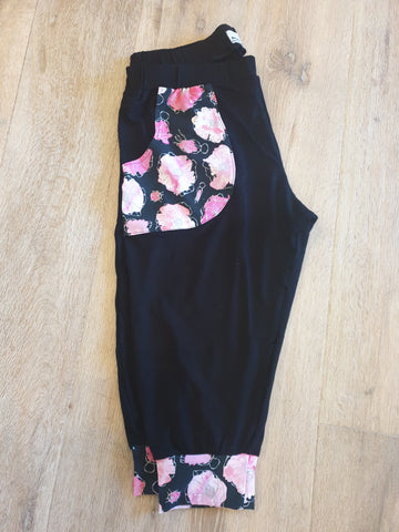 3/4 Black Floral Ladybird Pants